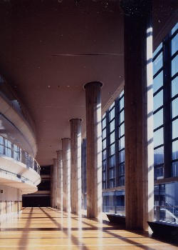 新国立劇場