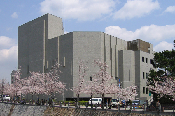 芦屋市民センター